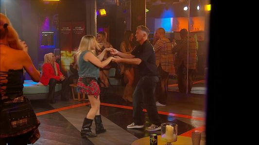 ¡Competencia de baile en la fiesta del sábado!