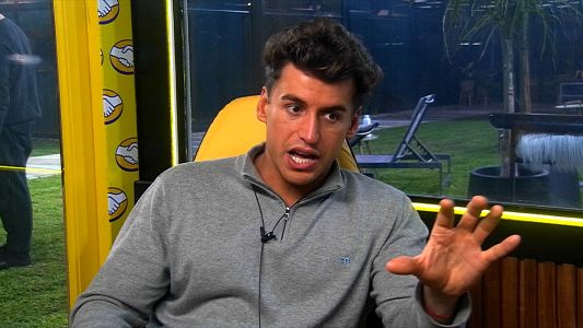 Manu se acercó a la Bomba Tucumana y se pudrió todo