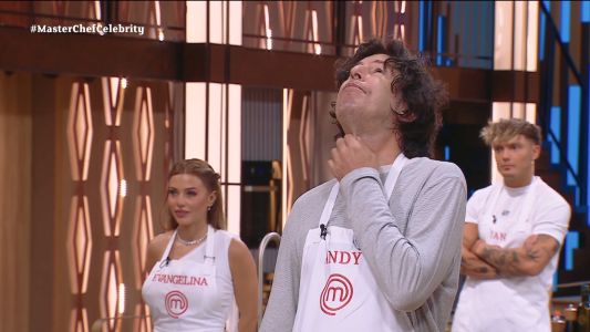 Andy Chango quiso hacer una obra de arte y terminó cocinando un chicle