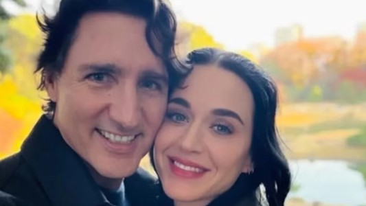 Katy Perry y Justin Trudeau hacen oficial su noviazgo con postales románticas desde Japón