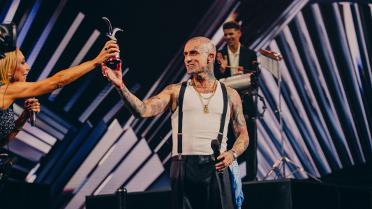 Noche consagratoria para Ke Personajes en Viña: cover ovacionado y dos Gaviotas