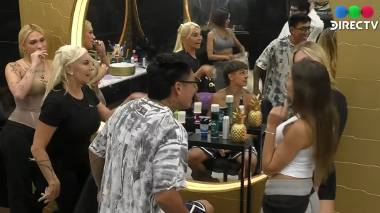 Lolo Poggio y Lola Tomaszeuski trataron de seducir a Brian Sarmiento por un lugar en la peluquería