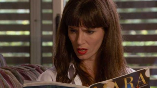 Mara vuelve de España y descubre que alguien la estuvo reemplazando