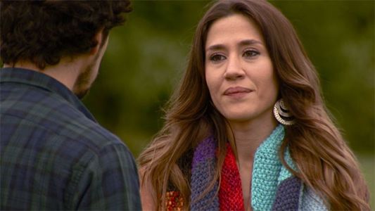 Renzo se reencuentra con su ex y con una sorpresa…