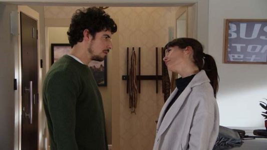 Renzo abre su corazón pero… con la verdadera Mara