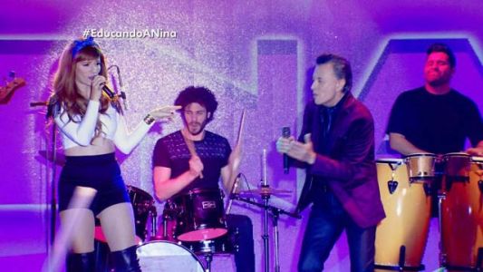 ¡Un dúo explosivo!: Nina cantó junto a Palito Ortega