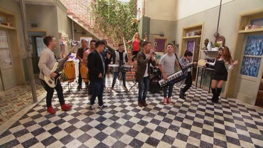 Una visita de lujo en la pensión: ¡Los Totora!