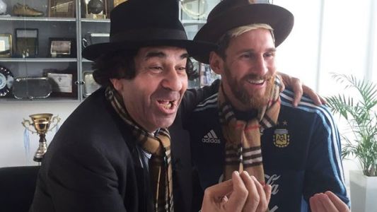 Minguito mano a mano con Lionel Messi