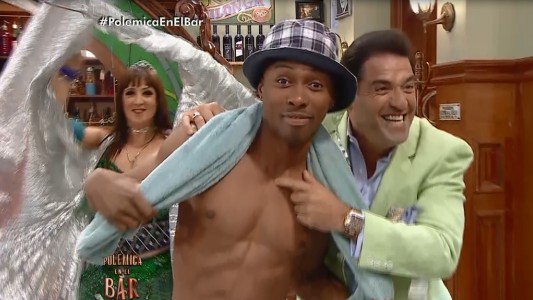 Rodrigo Lussich visita el bar