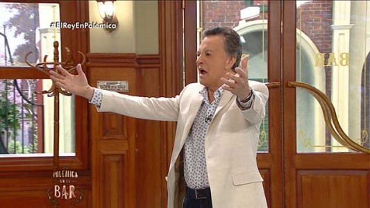 La emotiva llegada de Palito Ortega al bar