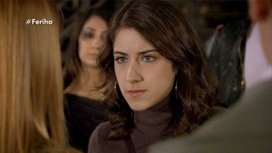 Una grieta entre dos mundos