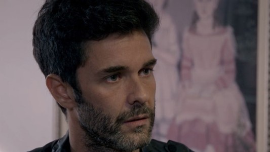 Santiago se entera la peor noticia: en el auto viajaba su mujer