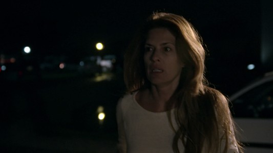 Raquel se lleva el arma de Andrés