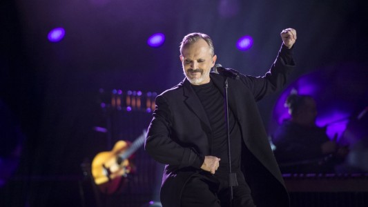 Miguel Bosé llegará con su gira "Estaré" al teatro Gran Rex