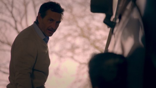 Damián le da una paliza a Vicente