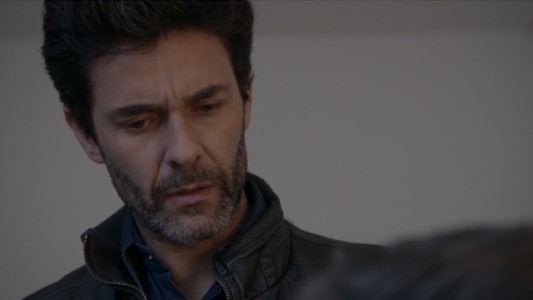 Santiago se entera del primer hijo de Carolina