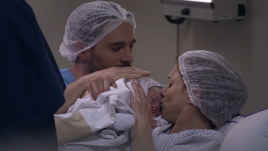 ¿Cómo se llama la hija de Laura?