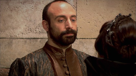 Suleimán: "Hurrem no puede permanecer en el palacio"