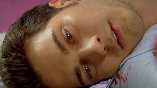 Emir tiroteado y herido gravemente