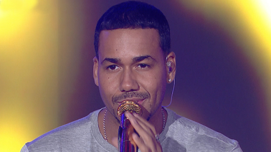 Romeo Santos cantó "Tuyo"