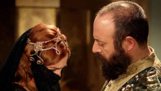 El Sultán se enteró del ataque a Hurrem