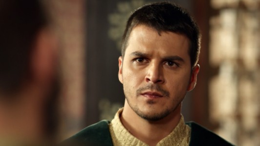 Mustafá tiene que tomar una difícil decisión