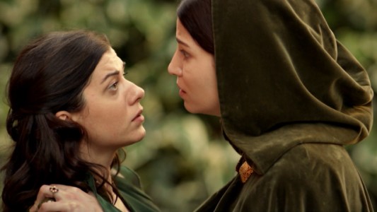 ¡Hatice descubre que Ibrahim la engaña y detiene a Firial!