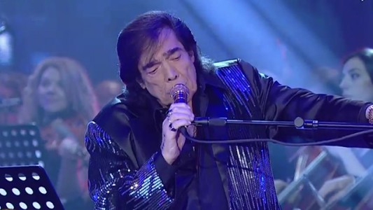 Cacho Castaña y un musical muy emotivo