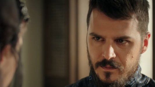 ¿Mustafá quiere robarle el trono a Suleimán?