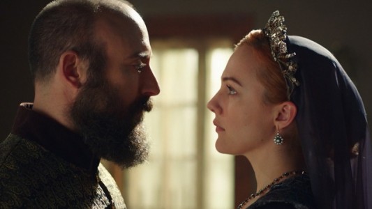 El Sultán a Hurrem: "Descubrí como me has engañado"