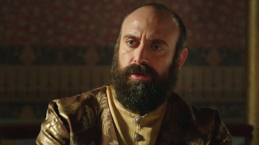 Suleimán decide qué hacer con Hurrem