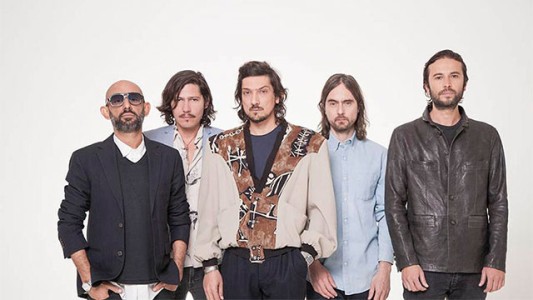 Zoé lanza el video Azul