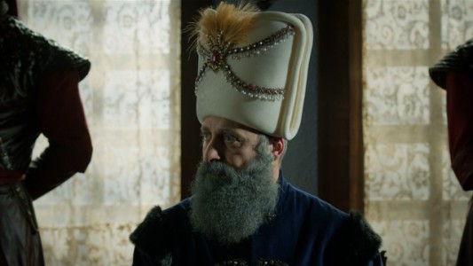 Suleimán firma la paz con sus enemigos