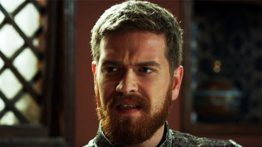 Selim: ¿Cómo puedes acusarme de una traición así?