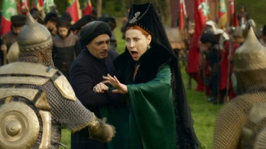 Hurrem detiene a los príncipes pero...