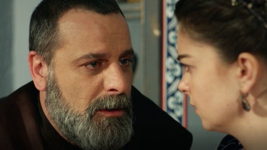 Rustem amenazó a Mariam