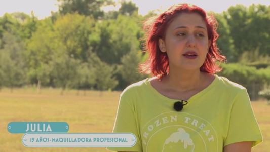 Julia sumergida en una crisis