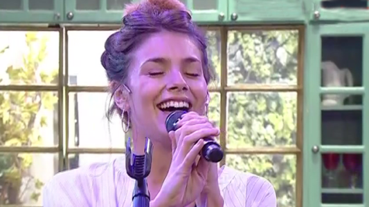 Natalie Pérez presenta sus canciones