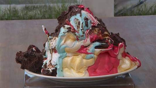 Gonzalo el antifútbol: hizo una torta derrumbada y a base de mayonesa