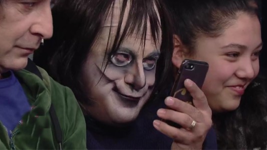 El parapsicólogo siente el mal del Momo