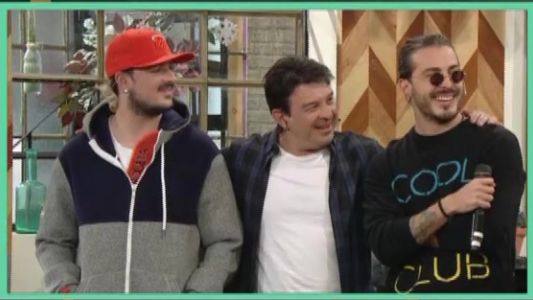 Piso 21 cantan "Me llamas"
