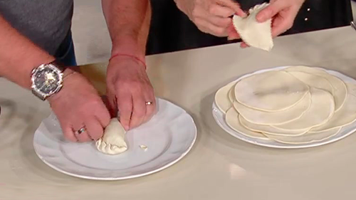 Las increíbles formas de las empanadas de Tití Fernández