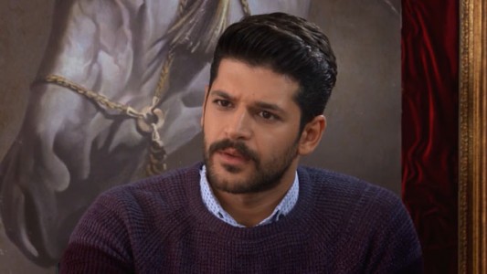 Selim recupera su libertad y su confianza ciega a Umit