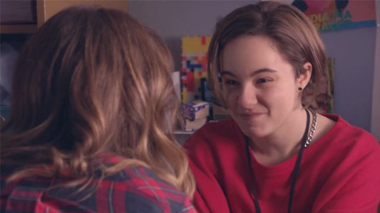 Juan le cuenta a Antonia que tuvo sexo con Emma