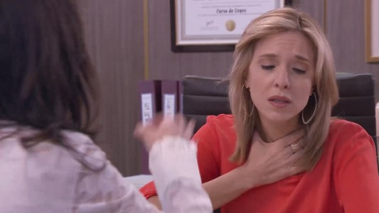 Laura está triste porque piensa que se terminó todo