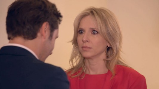 Emiliano invita a Laura a irse con él