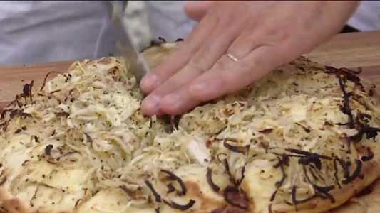 Súper fugazzeta rellena