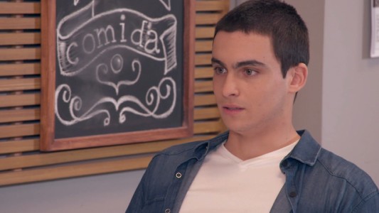 Los celos de Rodrigo y la respuesta de Amparo