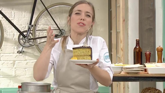 ¿Cómo hacer una torta de naranja y chocolate bajas calorías?