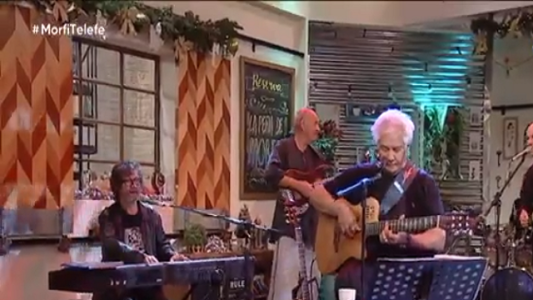 Víctor Heredia emocionó a todos con "Sobreviviendo"